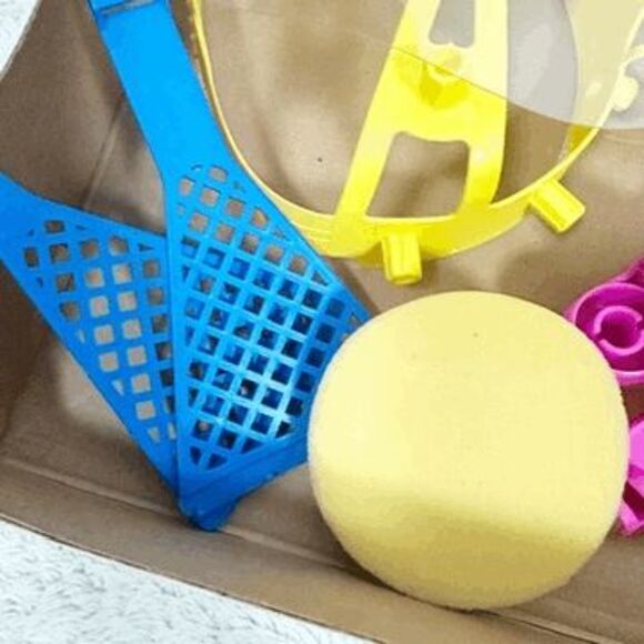 Vintage Nickelodeon Double Dare Skill Action Game Counted & Complete - Picture 3 of 11